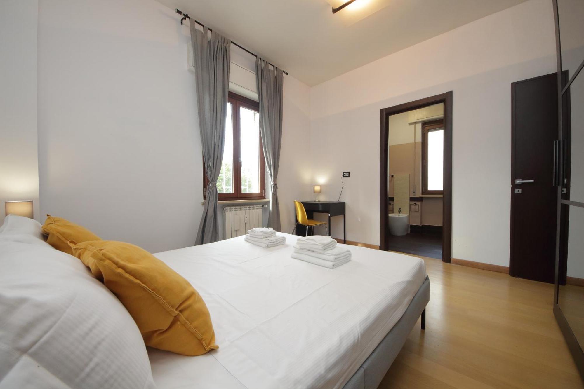 Cozy And Comfy Apartment In Piramide Metro Stop Roma Ngoại thất bức ảnh